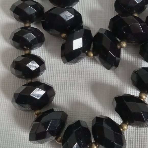 Black Graduated Faceted Chunky Acrylic Beaded Double Strand Statement Necklace - Picture 4 of 9